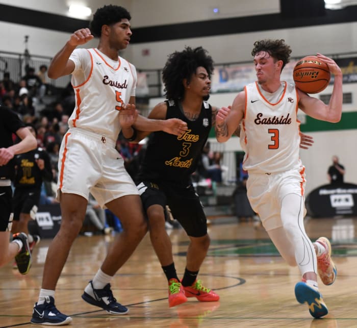 a Roosevelt vs Eastside Catholic boys basketball The Hardwood Invite final Portland Oregon December 20 2023 Taylor Balkom 28